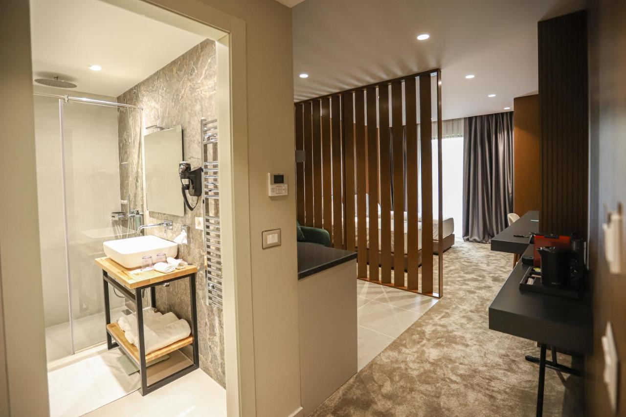 Urbanin Apartment & Hotel Tiranë Luaran gambar