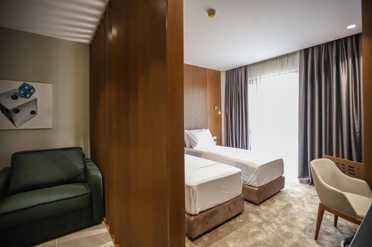 Urbanin Apartment & Hotel Tiranë Luaran gambar