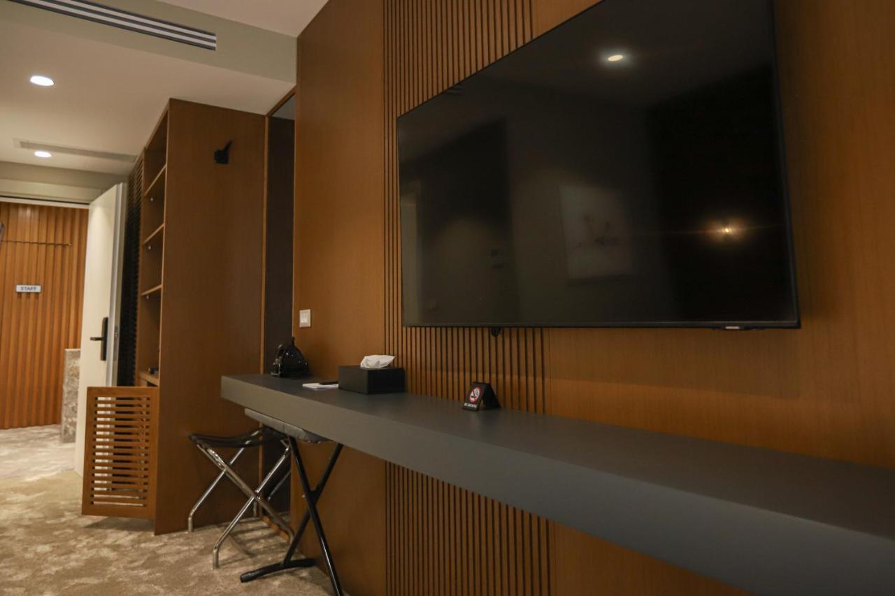 Urbanin Apartment & Hotel Tiranë Luaran gambar